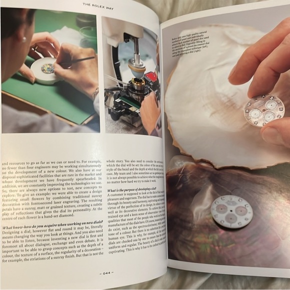 Authentic Rolex Book - Picture 7 of 8